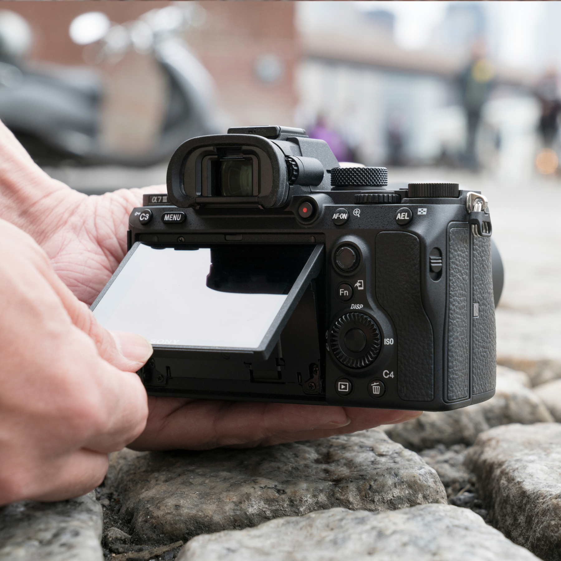 Sony Alpha 7 III Full-Frame Mirrorless Camera with 28–70mm Zoom