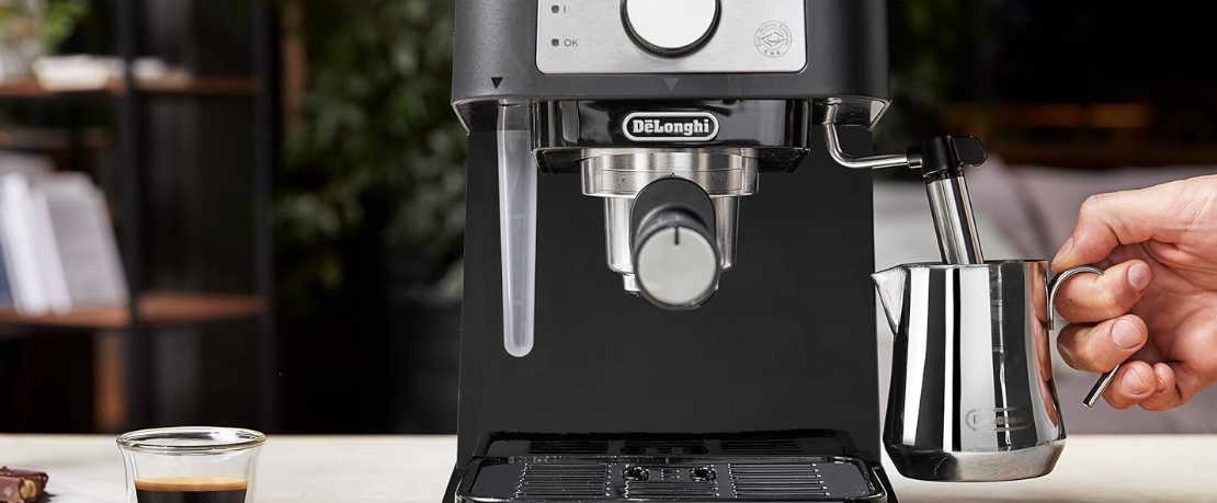 De'Longhi Stilosa Espresso Coffee Machine, 15 Bar, Milk Frother