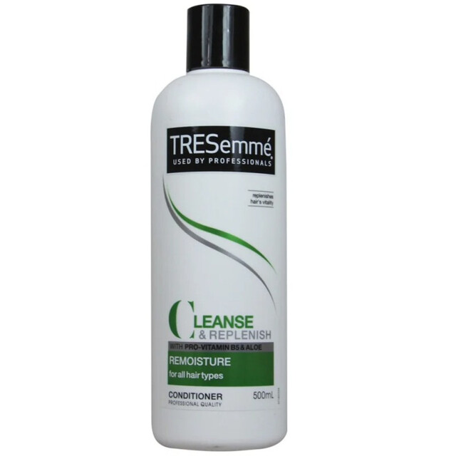 TRESemmé Personal Care Hair Care Conditioner – Remoisturising 500ml for Deep Hydration, Smoothness & Shine