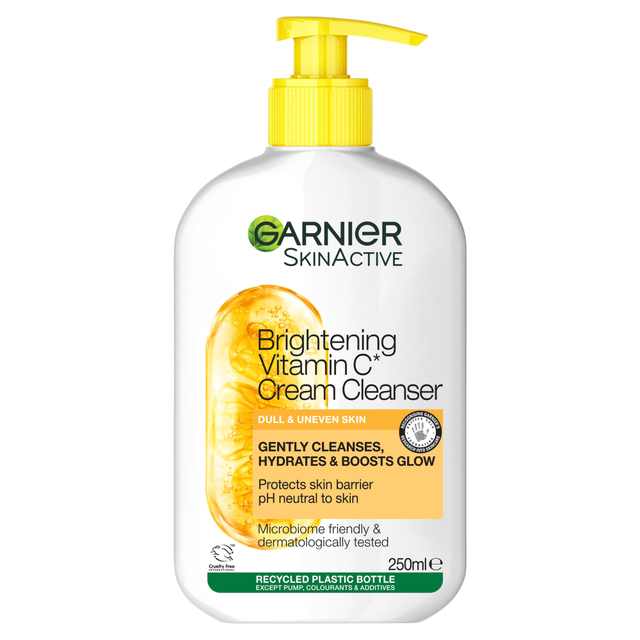 Garnier Skin Active Vitamin C Brightening Cream Cleanser For Dull And Uneven Skin, Face Wash With Brightening Vitamin C, 250ml