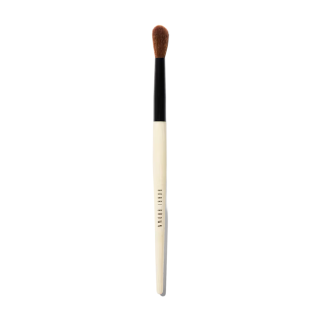 Bobbi Brown Eye Blender Brush - Soft, Dense Makeup Brush for Seamless Eyeshadow Blending and Professional Makeup Application