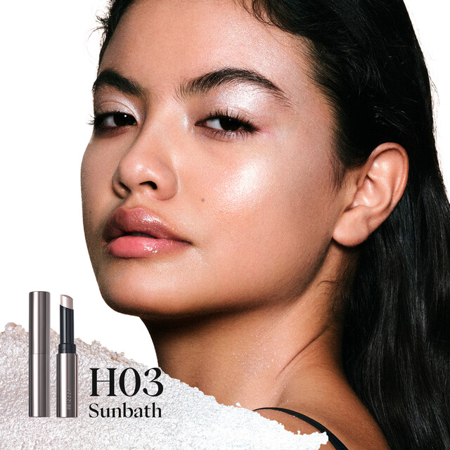 Joocyee Jelly Highlighter Stick in 03 Champagne Veil for a Sun-Kissed, Dewy Glow | Cream Makeup Highlighter for Cheeks & Face