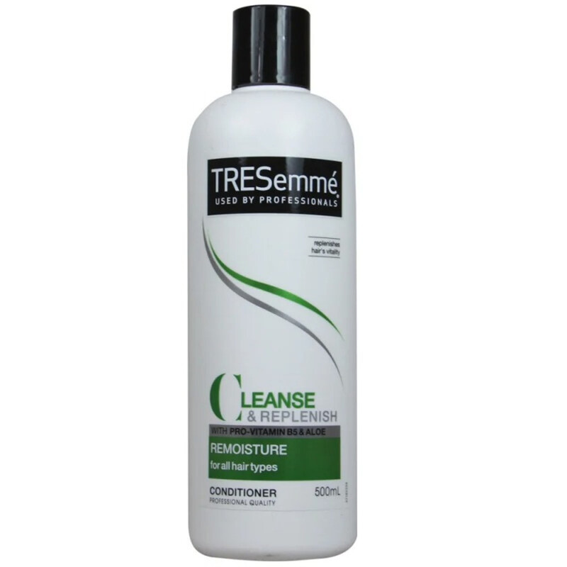 Tresemmé Remoisturising Conditioner 500Ml