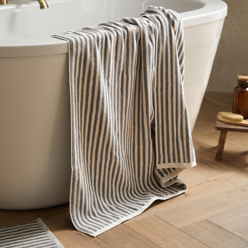 Yard Bath Sheet Hebden Grey 90x150cm