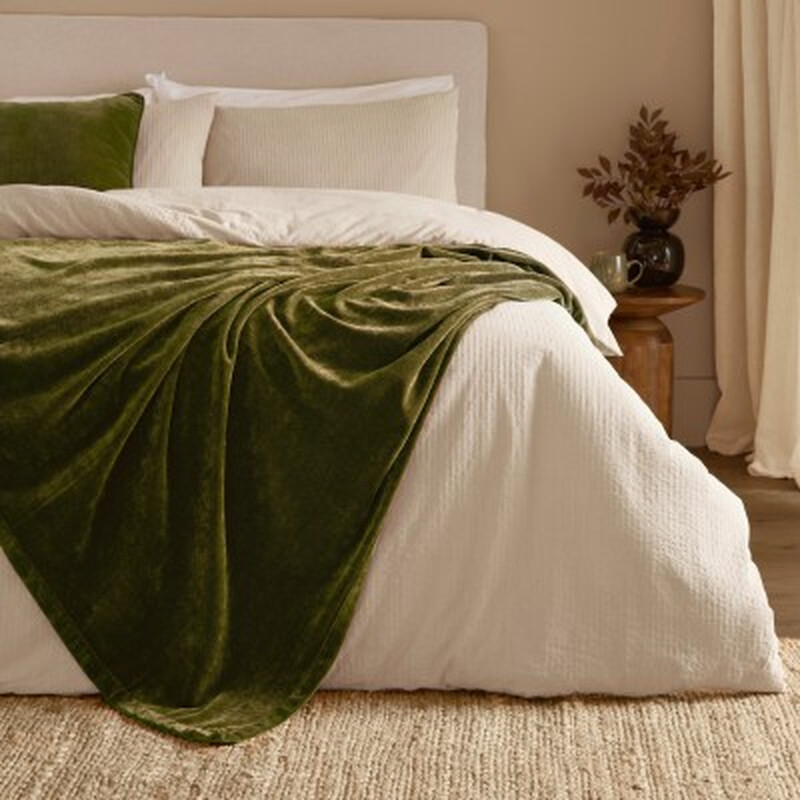 Yard Heavy Chenille Throw (Olive, 130 x 180 cm) | Soft chenille throw with a luxurious velvet feel for sofas and beds - Image 7