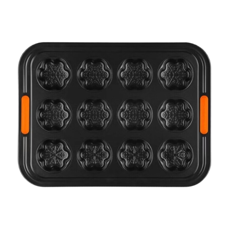 Le Creuset 12er Schneeflockenform