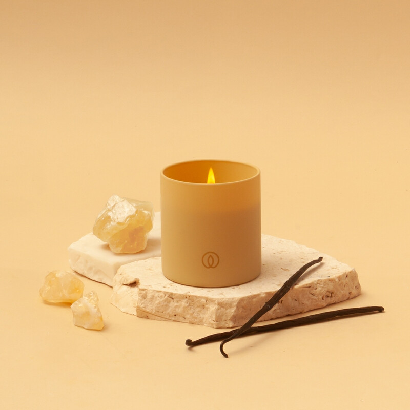 Candle Shimmering Smile 1 Wick 35h Burn Time Yellow