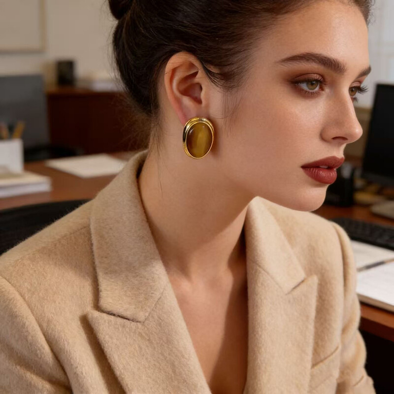 VoxorAI European and American style earrings with a brown geometric cat's eye stone, earrings, ear accessories, suitable for all seasons.