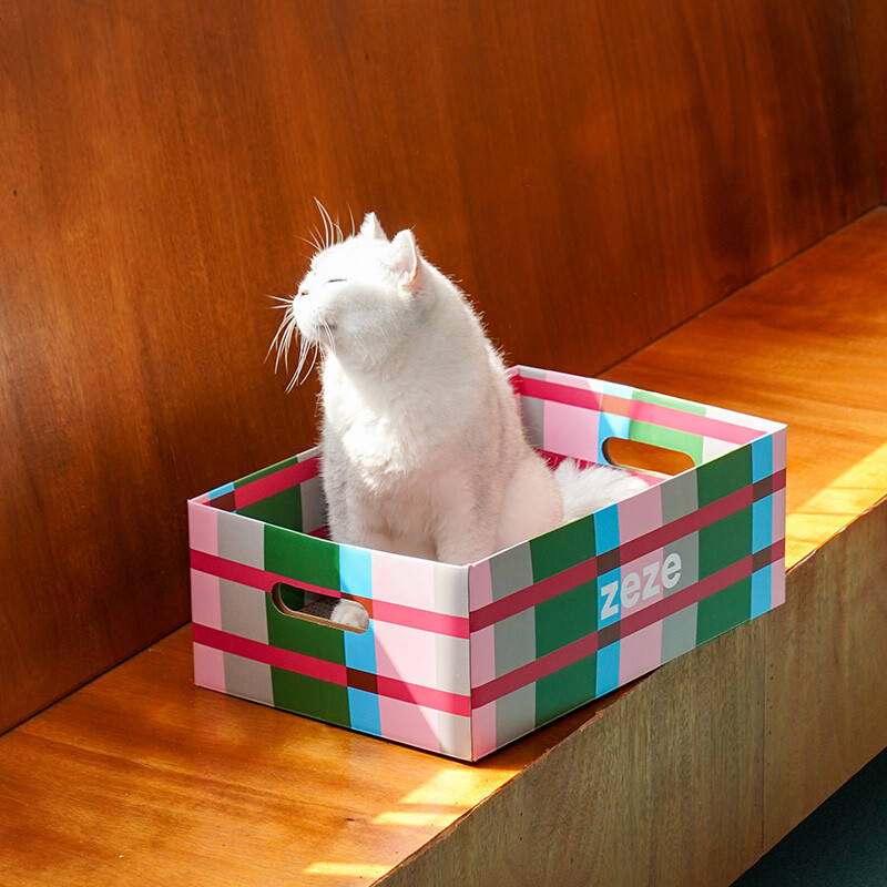 Large Plaid Cat House Green Pink, with Scratcher, Enclosed Cat Cave Bed