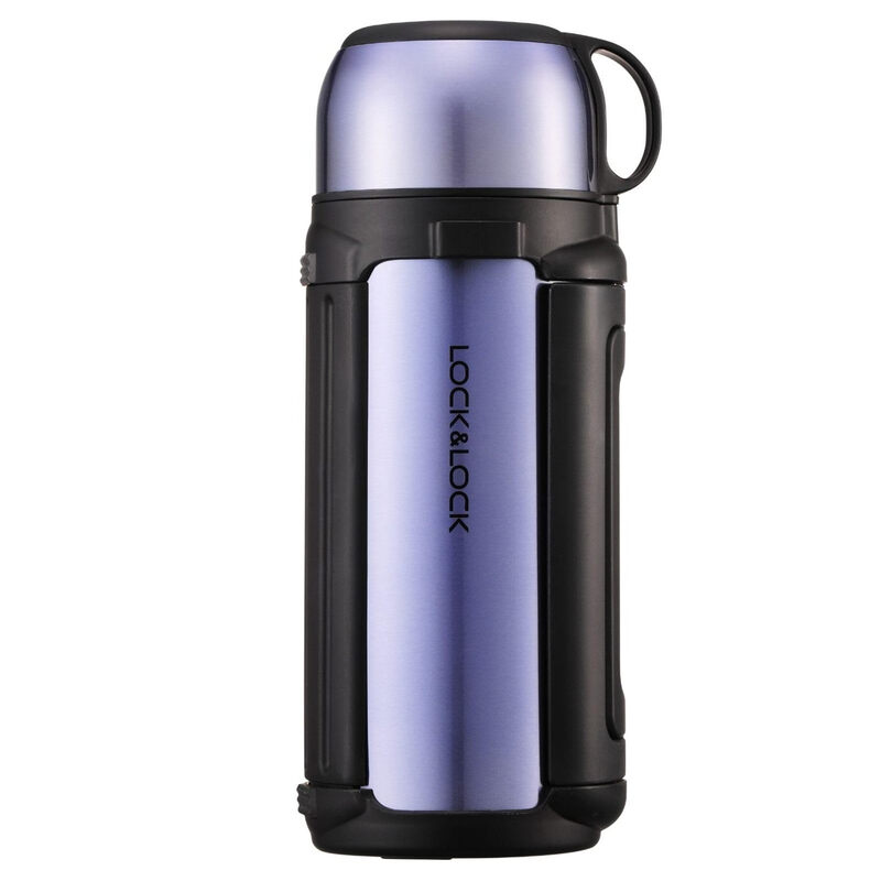 LocknLock Isolierkanne 1,5 L – Hellblaue Edelstahl-Thermosflasche mit Becher, Tragegurt & Klappgriff, Doppelwandig vakuumisoliert für heiße/kalte Getränke, Auslaufsicher