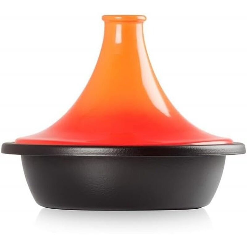 Le Creuset Gusseisen-Tagine, 31 cm, Ofenrot: Die perfekte Schmortopf für alle Herdarten inklusive Induktion und Backofen.