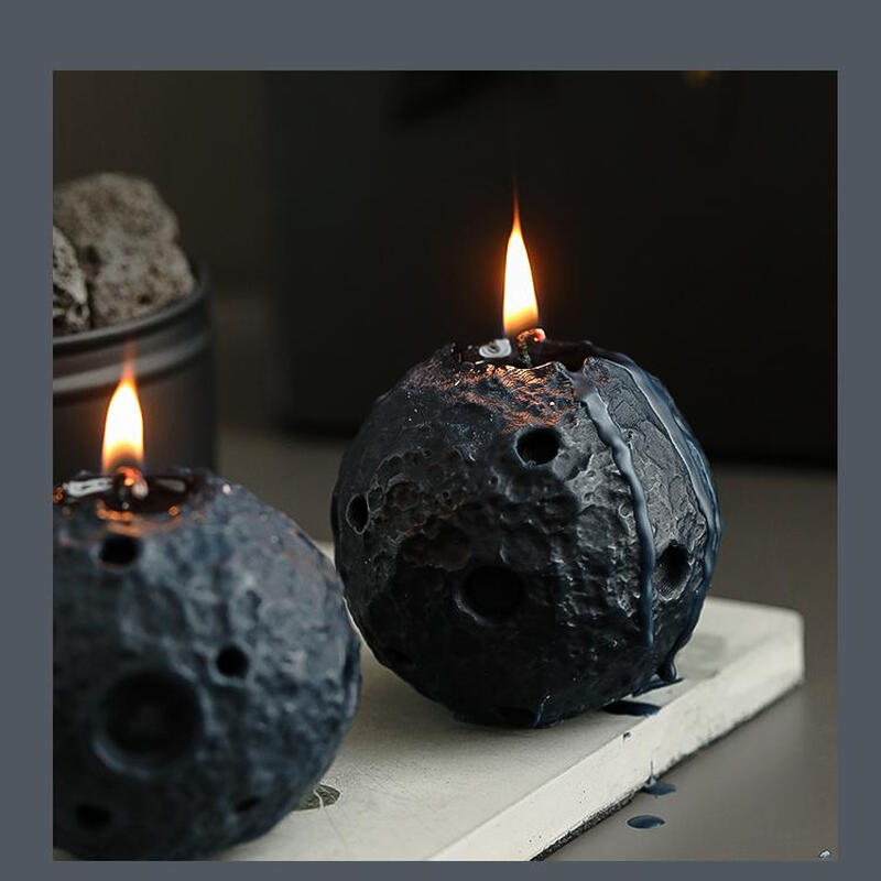 Maanvormige Kaars, Zwart, Oud & Sandelhout Geur, 1 Stuk