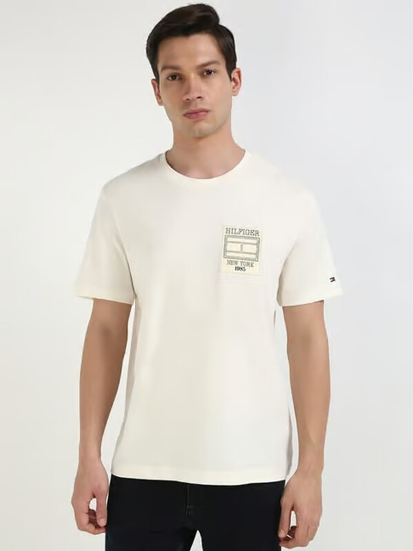 Tommy Hilfiger Men's Ivory Crew Neck T-Shirt - Petal
