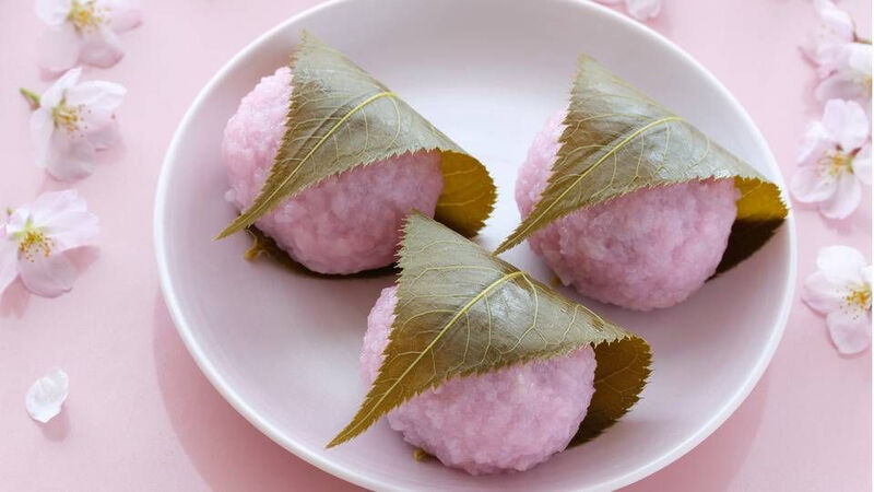 Kitakyu Sakura Mochi - Rice Cake with Cherry Leaf (6x50g) 300g