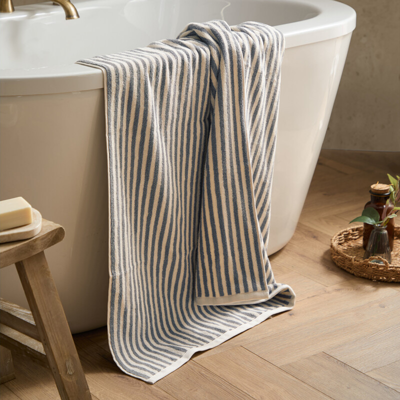 Yard Blue Bath Sheet Hebden Mineral 100X150cm