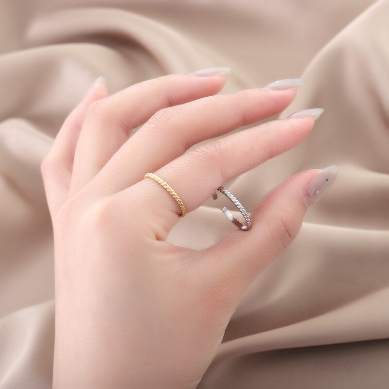 VoxoRai QJ-26 18K gold plated open, adjustable ring with finely turned ring bottom, stylish, instagram-fitting, minimalistic and stackable