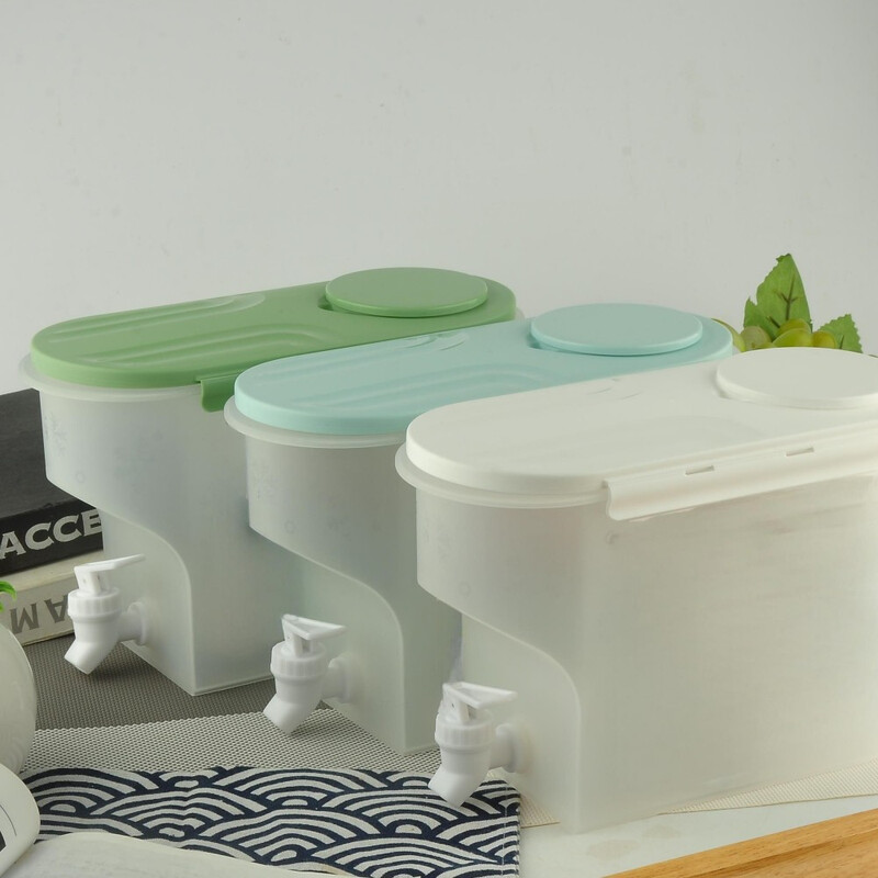 Large 2L Drink Dispenser with Handle, Fits Fridge Door Storage, Home Essential, Green