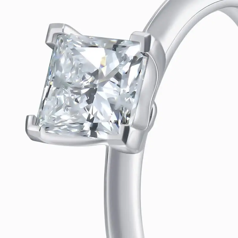 ALAIN MICHAL Prisme Silber vergoldet 1 Karat Quadratischer Ring mit labgezüchtetem Diamanten