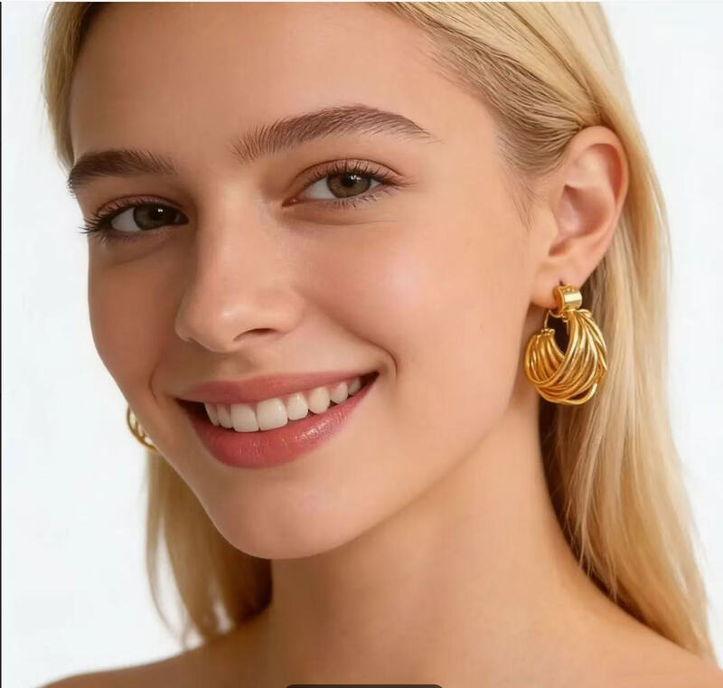European and American style gold C-shaped circle earrings, stud earrings, all seasons